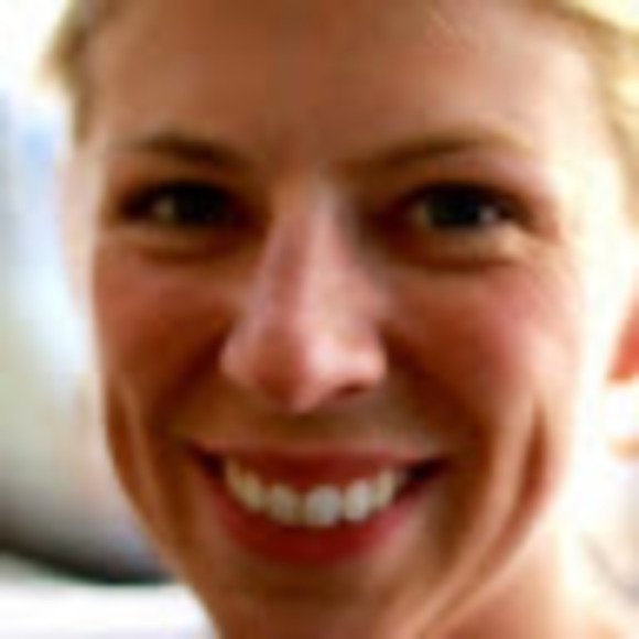 Profile Picture of Jennifer Ehlen (@jehlen77) on Poshmark