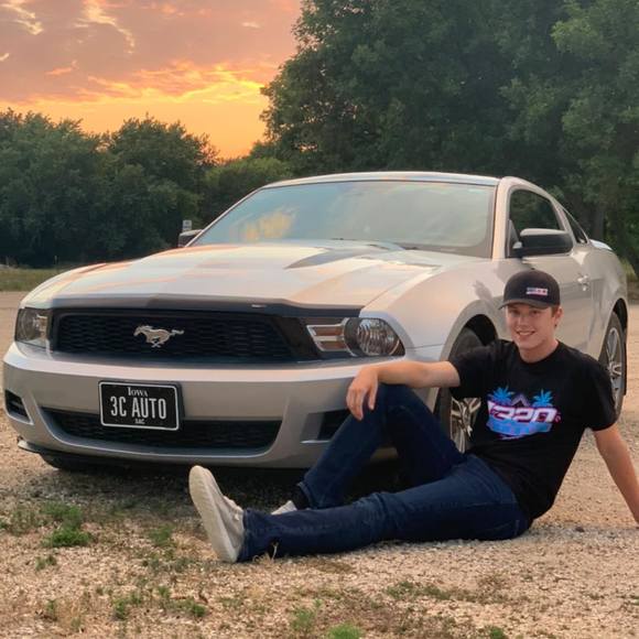 Profile Picture of Connor Crabb (@connorcrabb1031) on Poshmark