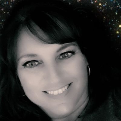 Profile Picture of Carla Wolfe (@cjwolfe71) on Twitter