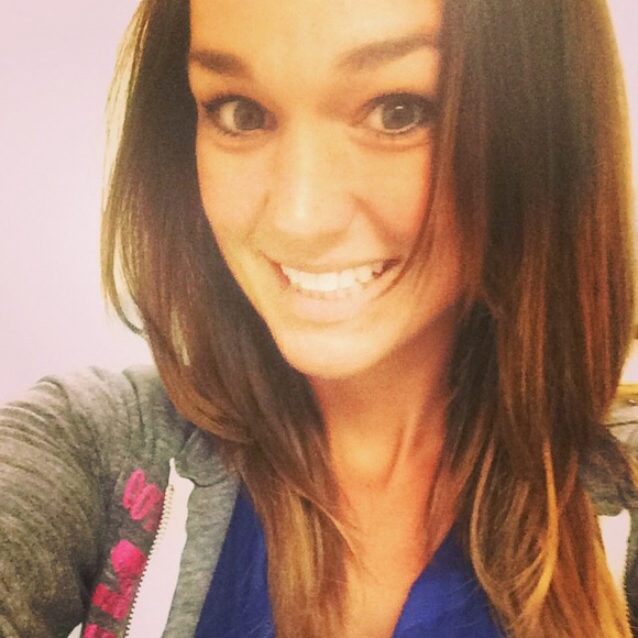 Profile Picture of Deanne Sampson (@dannis1) on Poshmark