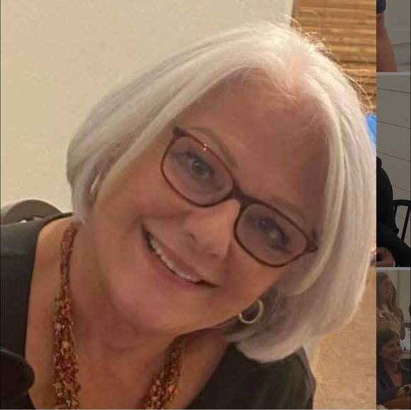 Profile Picture of Linda Caillavet (@lcflute) on Poshmark