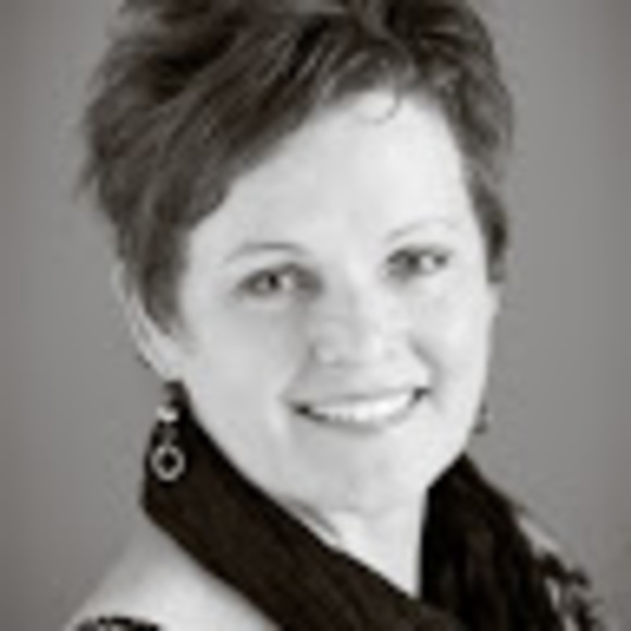 Profile Picture of Cindy Savarda (@cilynn53) on Poshmark