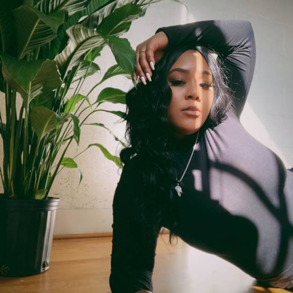 Cheyenne Blake - Poshmark Profile Picture of Cheyenne Blake (@chxyxnnx11) on Poshmark