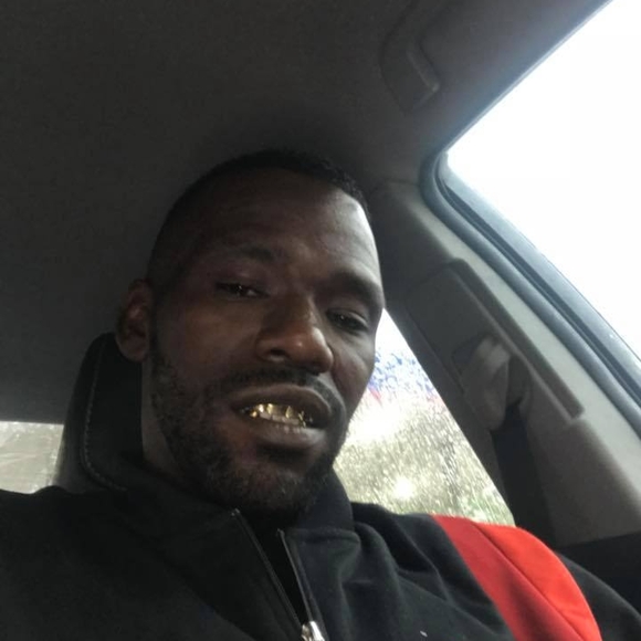 Profile Picture of James Shannon (@jshannon74) on Poshmark