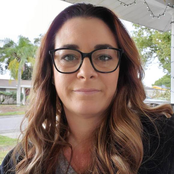 Anna Sitkiewicz - Poshmark Profile Picture of Anna Sitkiewicz (@ajsdzignz) on Poshmark