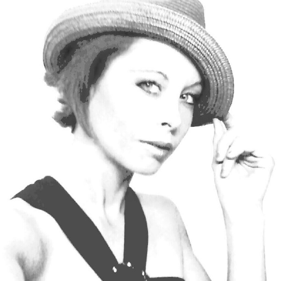 Profile Picture of Jennie Peel (@mattiemommy14) on Poshmark