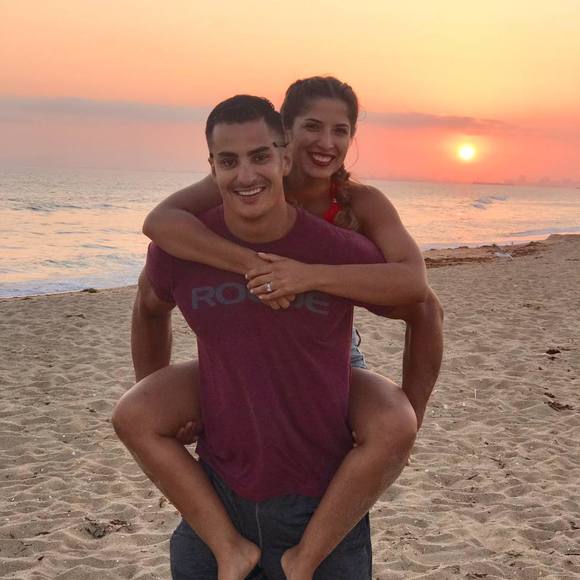 Profile Picture of Victoria Arrietta (@penguinlvr08) on Poshmark