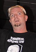 Profile Picture of James Ellsworth (wrestler)on Wikipedia