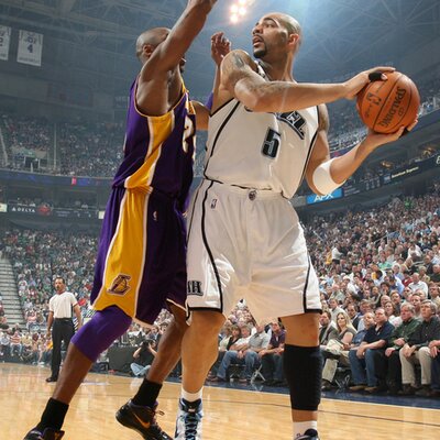 Profile Picture of Robert Smoot (@moneovaerrthang) on Twitter