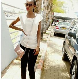 Profile Picture of Nancy Light (@NancyLesedi) on Twitter