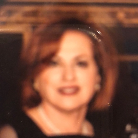 Profile Picture of Miriam Yunis (@miriam_y) on Poshmark