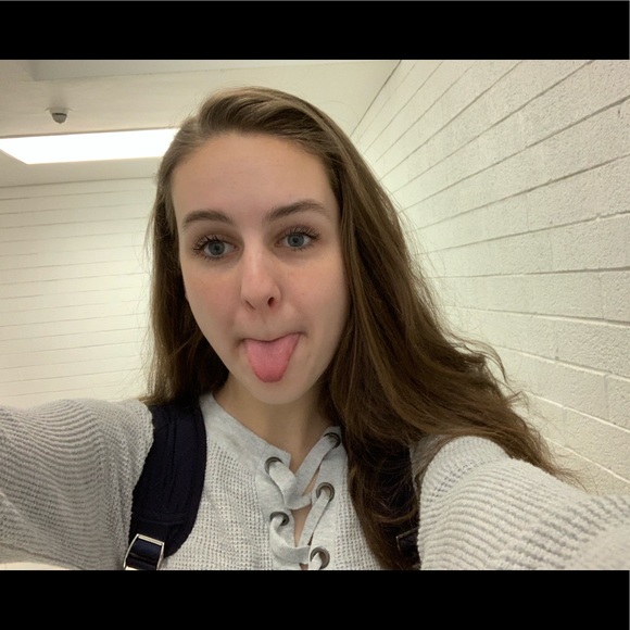 Profile Picture of Jessica Gentile (@jessgent31) on Poshmark