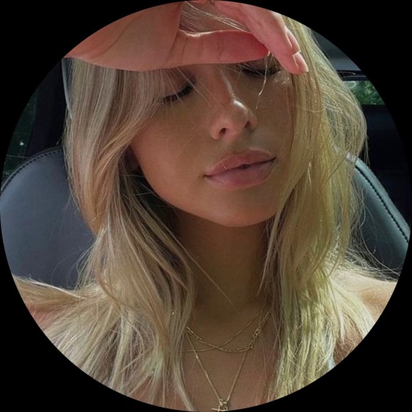 Junko Schiralli - Poshmark Profile Picture of Junko Schiralli (@haelotymicaelo) on Poshmark