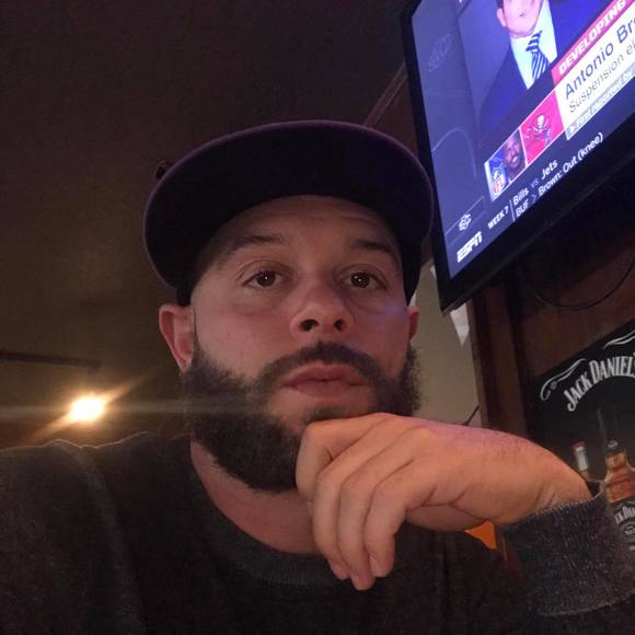 Profile Picture of Chris Castaldi (@cristaldi113) on Poshmark