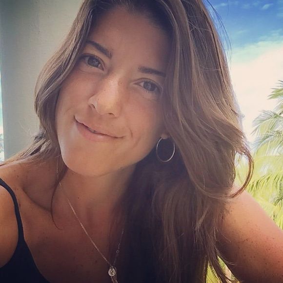 Profile Picture of Nicole M (@cokole) on Poshmark