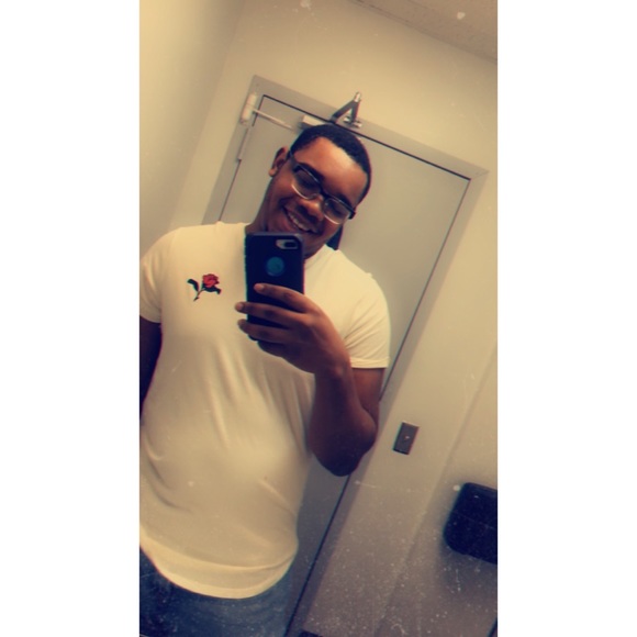 Profile Picture of Alex Mackall (@xxspritechampxx) on Poshmark