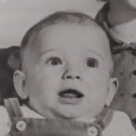 Profile Picture of Ron Malson (@ronmalson) on Poshmark