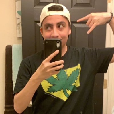 Profile Picture of 𝐁𝐫𝐚𝐧𝐝𝐨𝐧 𝐕𝐚𝐥𝐞𝐧𝐜𝐢𝐚𝐧𝐨 (@BrandonJon99) on Twitter