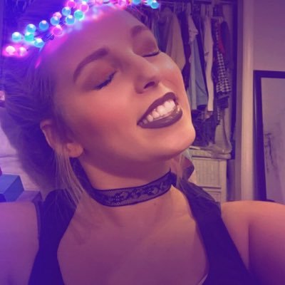 Profile Picture of Leah Dailey (@lashton419) on Twitter