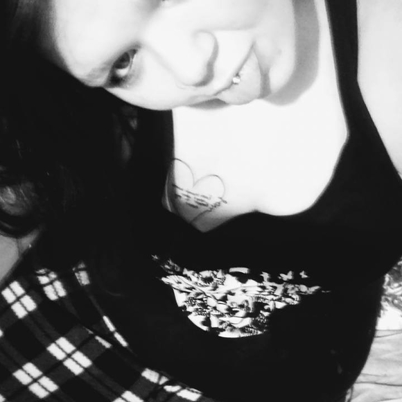 Profile Picture of Candi Keltch (@kylersmommy2013) on Poshmark