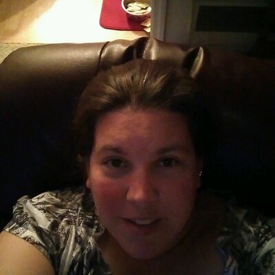 Profile Picture of Lori Bannon (@Irishgem614) on Twitter