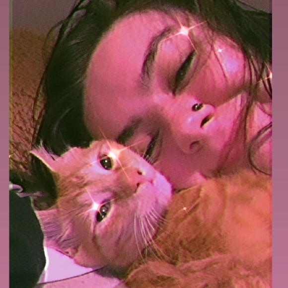 Profile Picture of J Smith (@lulbayybe) on Poshmark