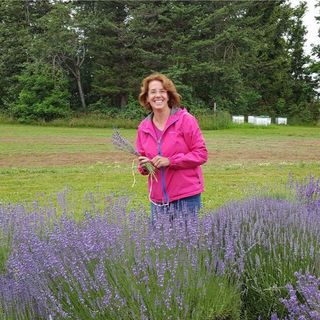 Profile Picture of Terri Witherell (@meanttobeeflowerfarm) on Instagram