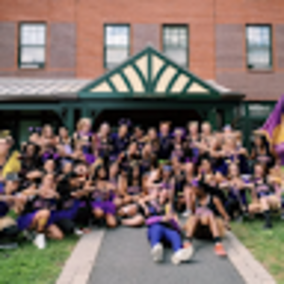 Profile Picture of Lara Hensler (@lhensler22) on Poshmark