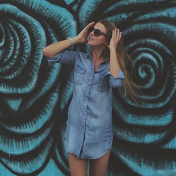 Profile Picture of Gabi Zemaitis (@gabizem) on Poshmark