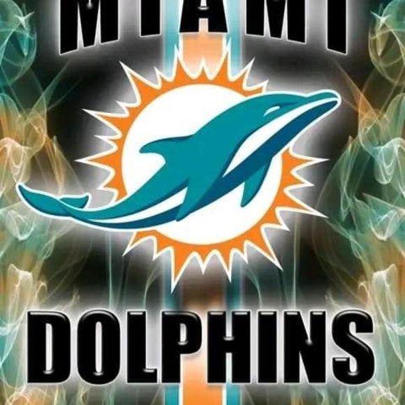 Profile Picture of Raymond Clark (@raymondclark184) on Poshmark