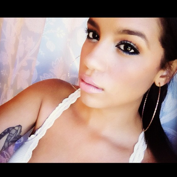 Profile Picture of Tessa Runels (@tessalove12) on Poshmark