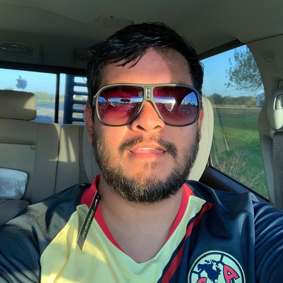 Profile Picture of Hugo Herrera (@hugoyjanie1823) on Poshmark