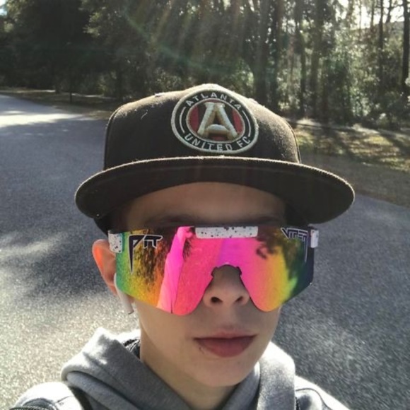 Profile Picture of Logan Klumb (@loganklumb) on Poshmark