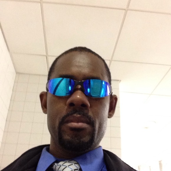 Profile Picture of Alix Registre (@jango2000) on Poshmark