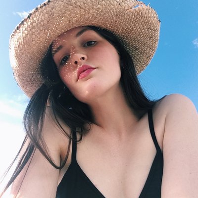 Profile Picture of Cate Rocha (@caterochat) on Twitter