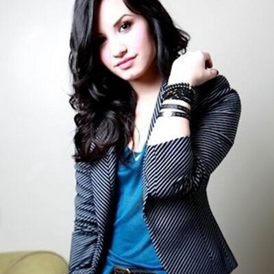 Profile Picture of Doris Monrroy (@teamokarolcito) on Twitter