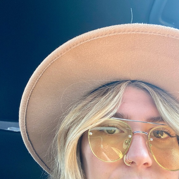 Profile Picture of Julia Tirone (@julia_tirone) on Poshmark