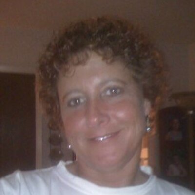 Profile Picture of Deborah Dault (@DeborahDault) on Twitter