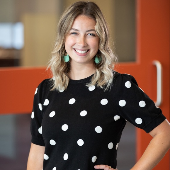 Profile Picture of Avery Wade (@avw92429) on Poshmark