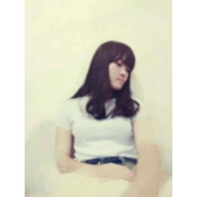 Profile Picture of 小雨  ✌️ (@ReneeChow_97) on Twitter