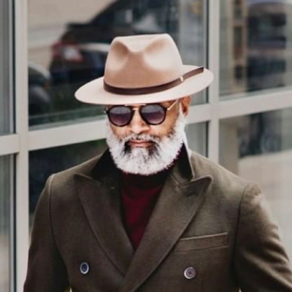 Profile Picture of Grant Royster (@wpgr) on Poshmark