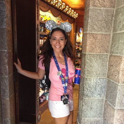 Profile Picture of Minnie And Mouse Ears - Blogger (@MinnieMouseEars) on Twitter