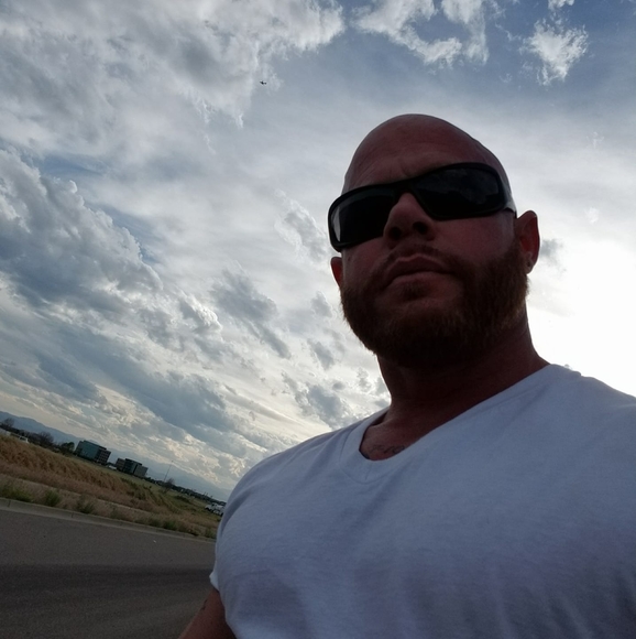 Profile Picture of Ret Thibodaux (@thibs504) on Poshmark