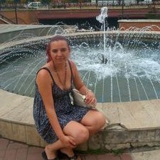 Profile Picture of Elena Marc (@ElenaMarc3) on Twitter