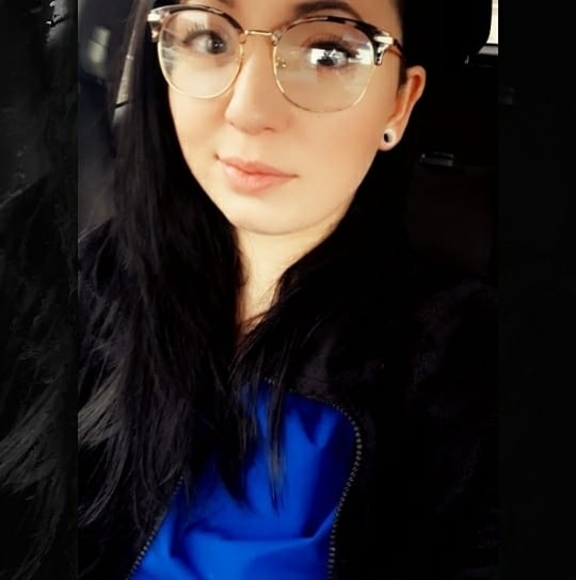 Profile Picture of Jessica Takacs (@jessicatakacs) on Poshmark