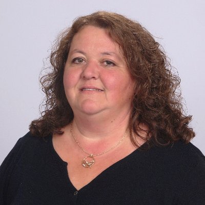 Profile Picture of Lori Holcomb (@lorih103) on Twitter