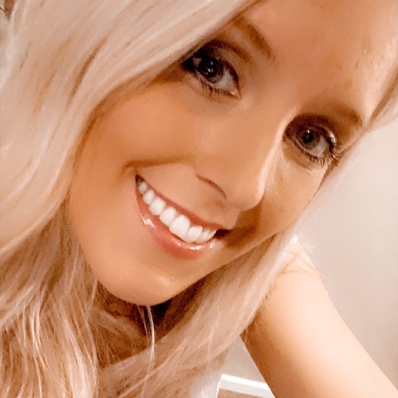 Profile Picture of Tosha Williams (@toshak1) on Poshmark