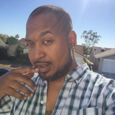 Profile Picture of Aaron Dew (@onemicmc) on Twitter