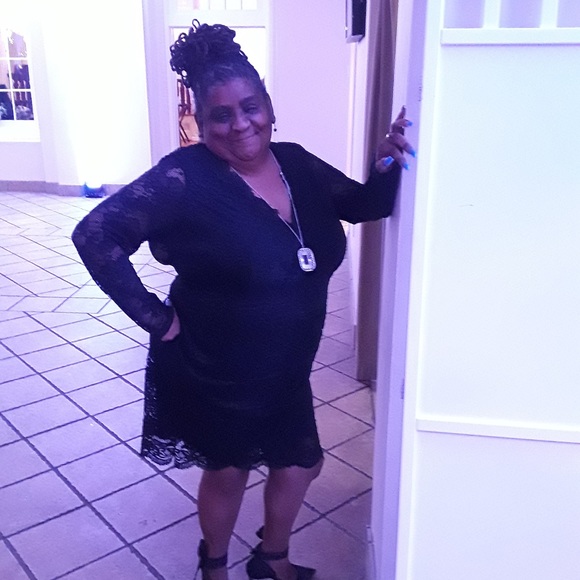 Profile Picture of Sabrina Nicholas (@sabrinanicholas) on Poshmark