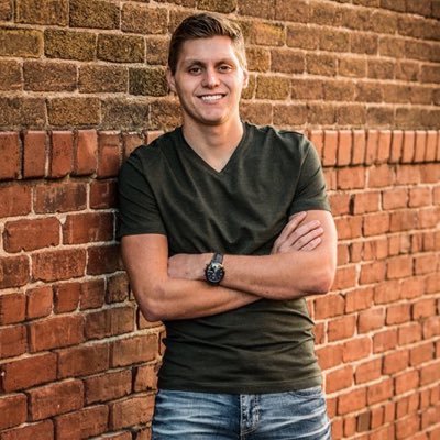 Profile Picture of Aaron Larson (@Aaron_larson09) on Twitter